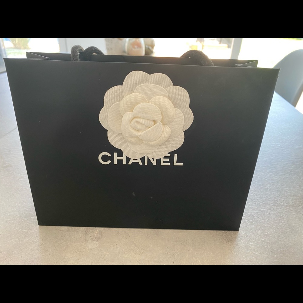 Chanel shopping bag